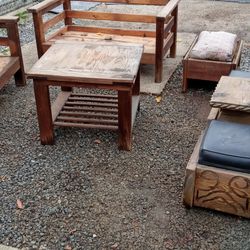 Set Of  5 Pieces Of Wood Sofas Good condition 
