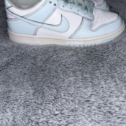 Nike Dunk Low ‘Glacier Blue’