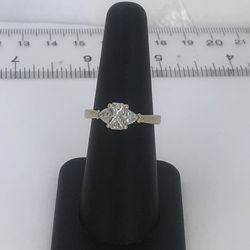 14k White Gold Diamond Ring Size 6.5