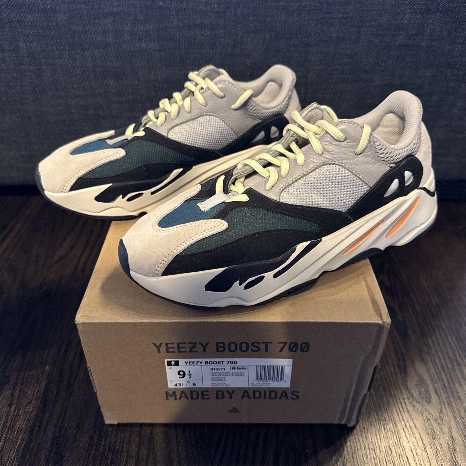 adidas Yeezy Boost 700 Wave Runner Size