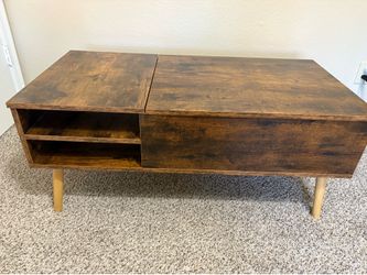 Lift top coffee table