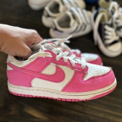 Girls Nikes Size 1youth