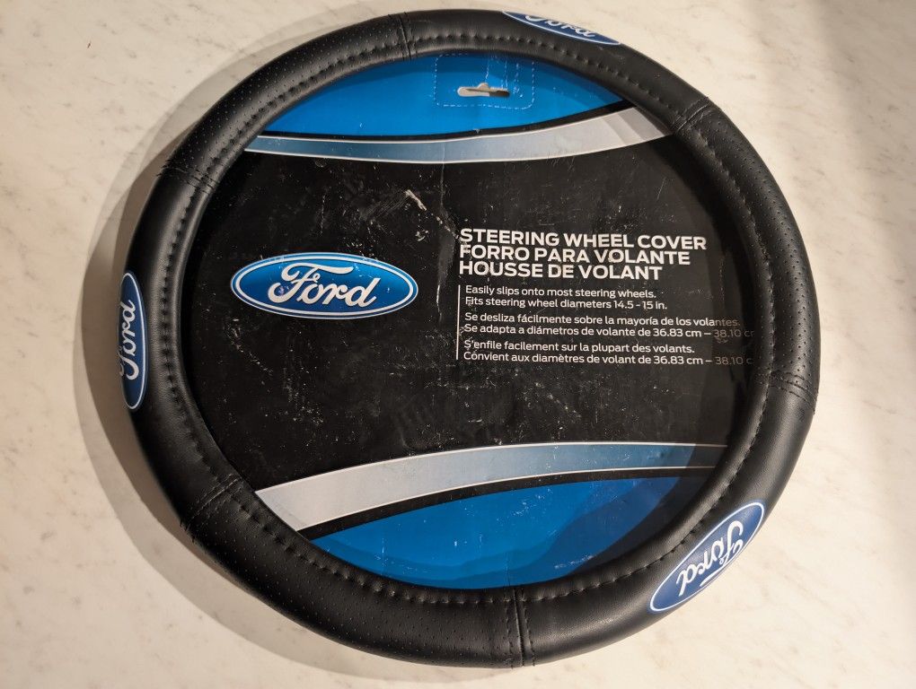 Plasticolor Ford Elite Series Universal Fit Automotive Steering Wheel Cover, Black, 1 Piece