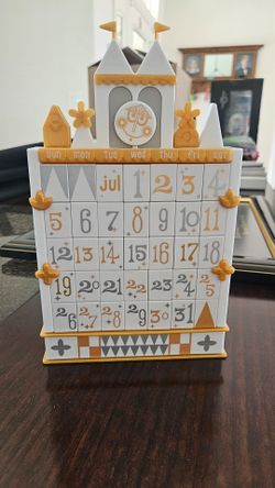 Disney 'It's a Small World' Puzzle Calendar