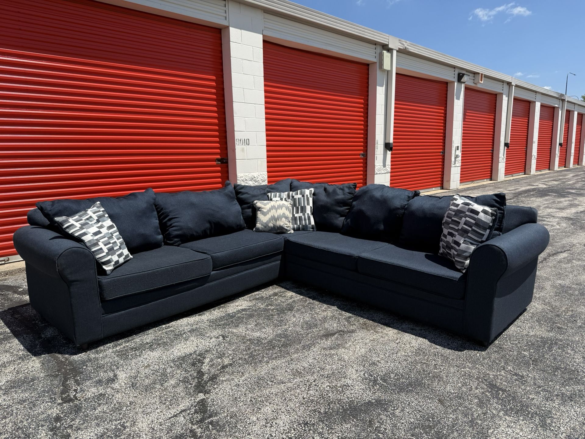 Navy Blue Three Piece Sectional Couch! ***Free CurbSide Delivery***