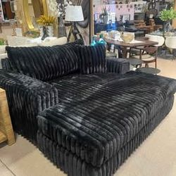 FLOOR MODEL ONLY!!! Grace I Comfort Oversize Chaise!!!