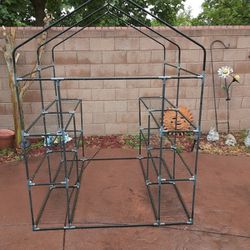 Greenhouse with Net And Clips
