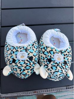 Kids slippers size 2/3