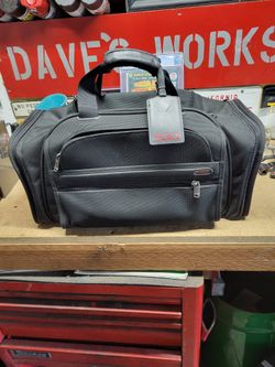 Tumi G4 22150D4 Ballistic Nylon Duffel Bag Black Travel Gym Luggage w/ 2 Tags EUC 🌟🔥