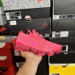 Nike Air VaporMax Flyknit 3 Triple P size 8W 6.5M VNDS