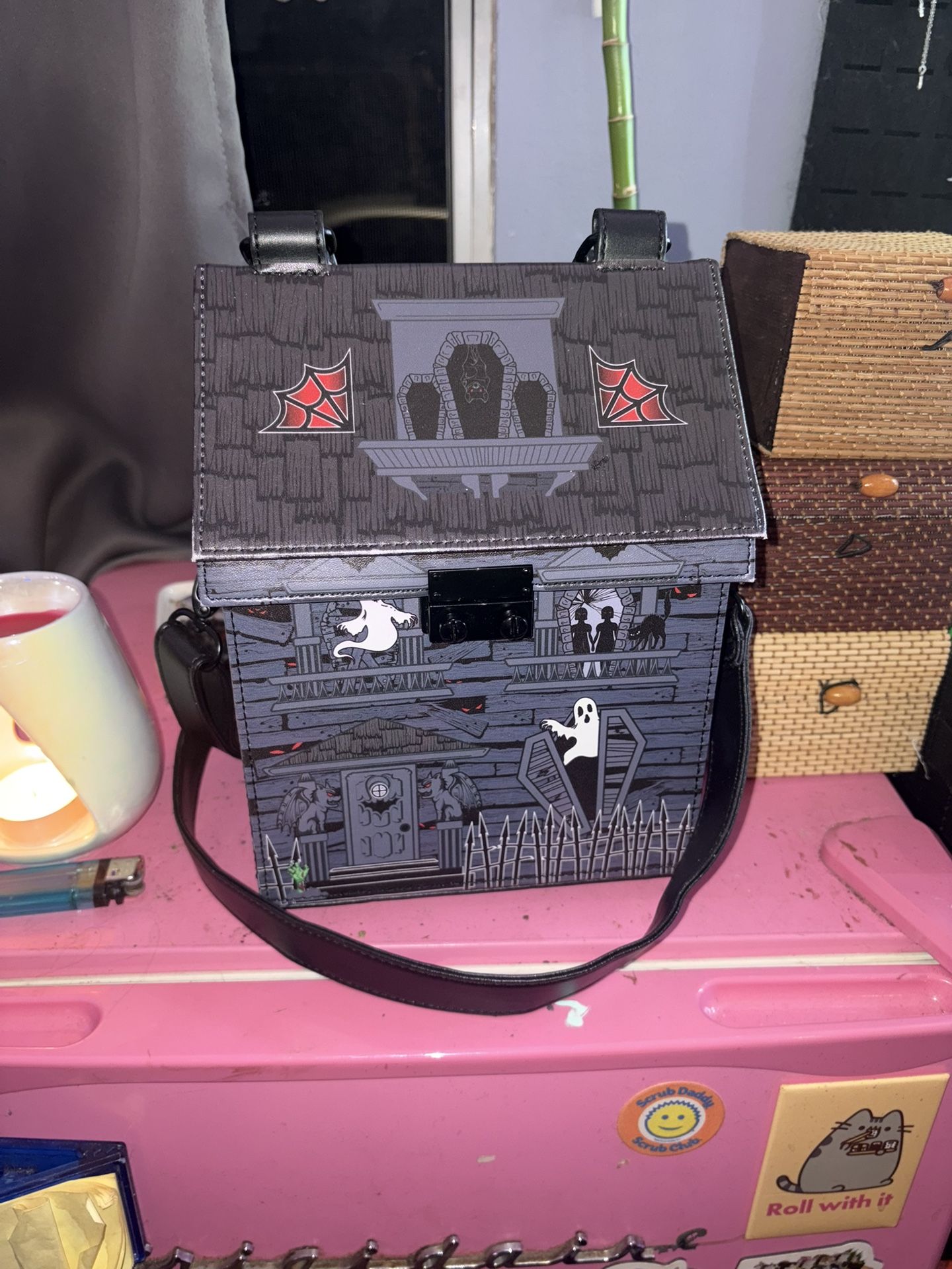 Kreepsville House Purse