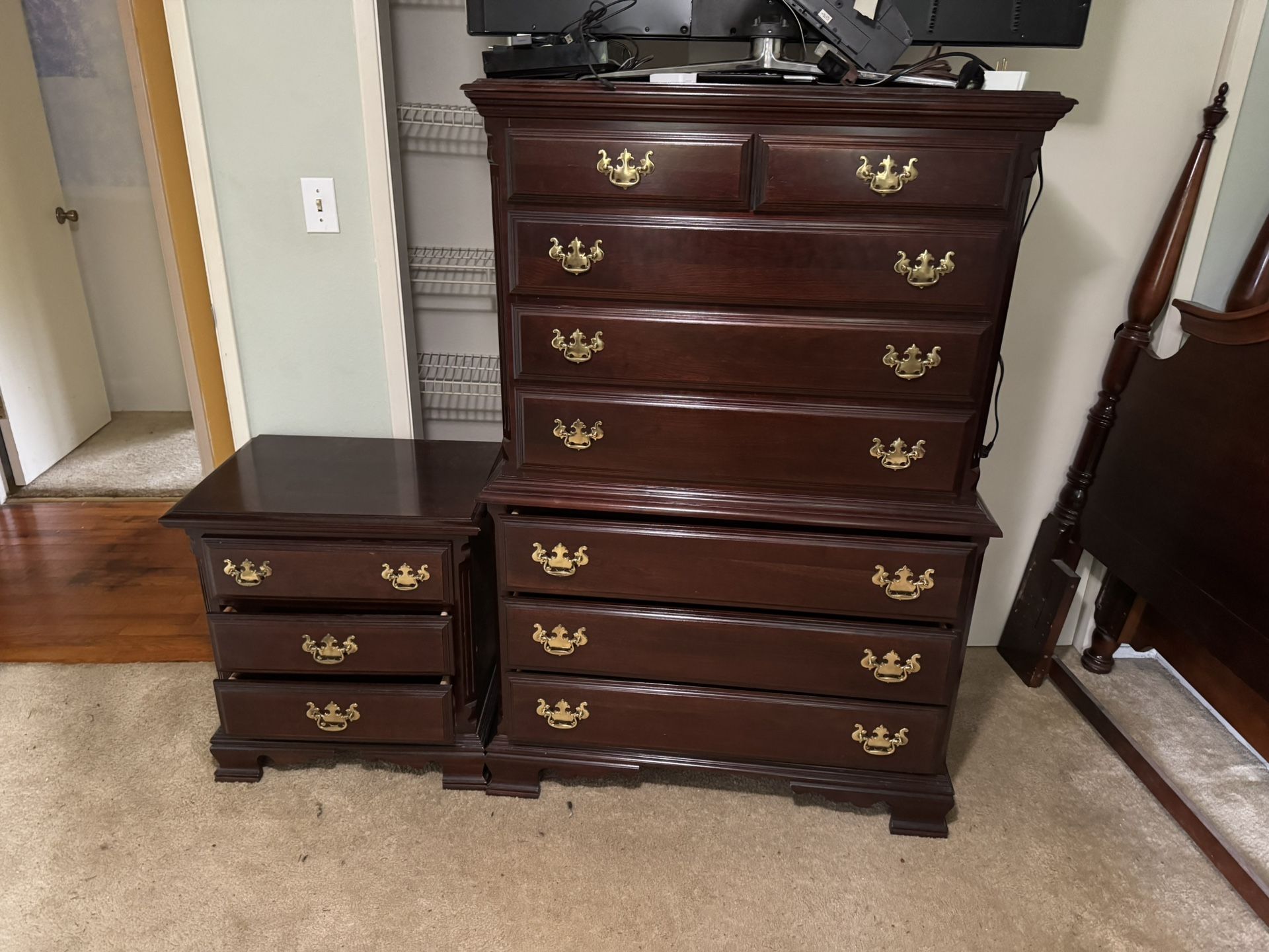 Queen Bedroom Set