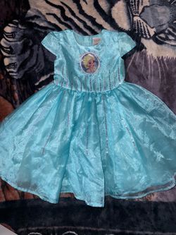 Disney store Frozen elsa dress size 5-6 (like new)