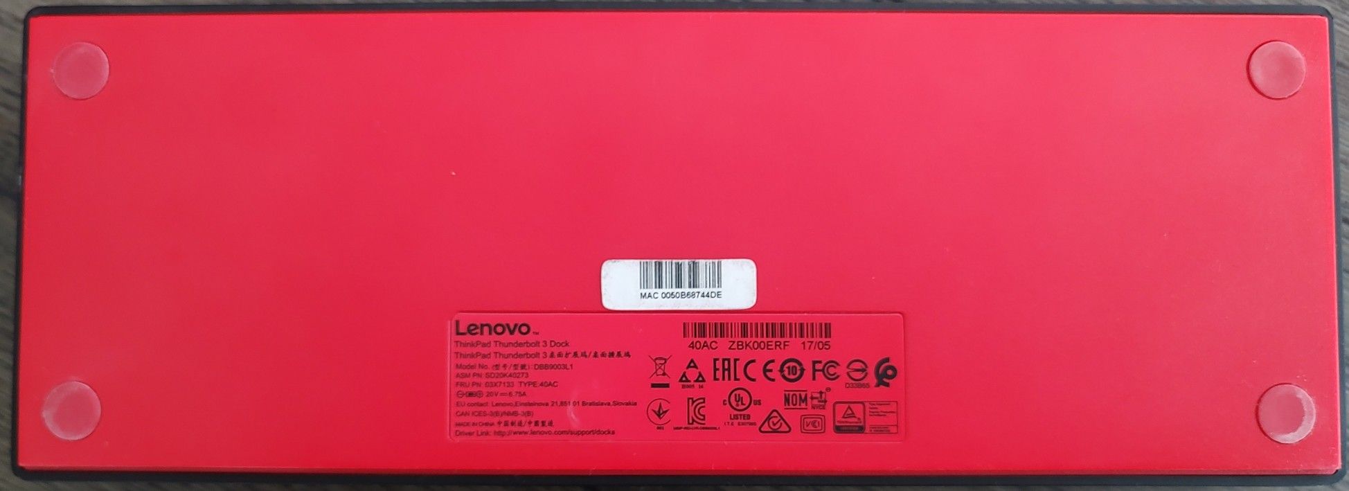 Lenovo ThinkPad Thunderbolt 3 - No Cables or Power Adapter