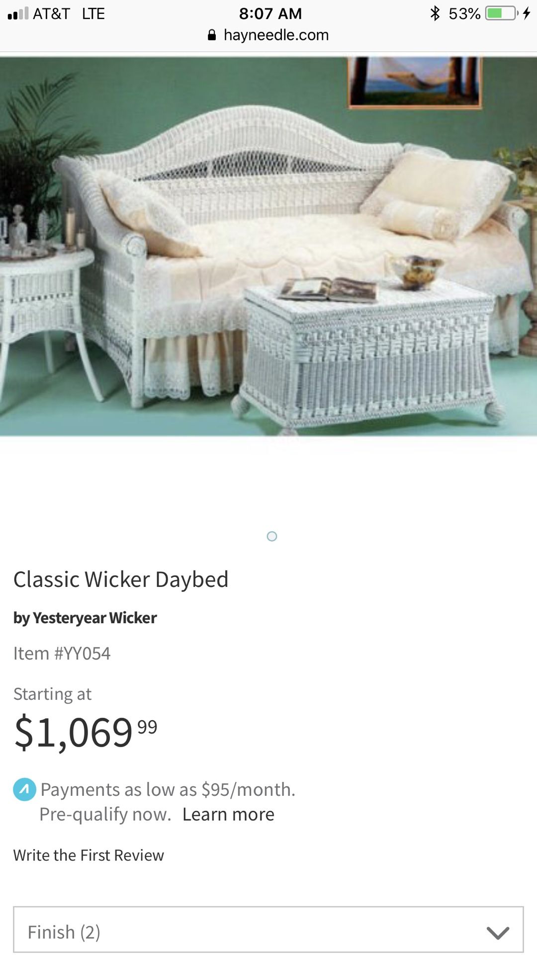 Vintage white wicker trundle twin bed/Mattresses