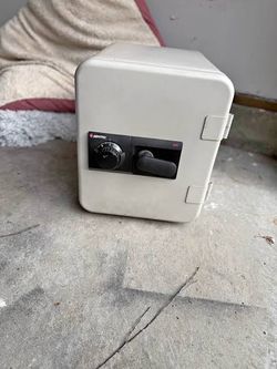 Sentra fire proof safe with combination