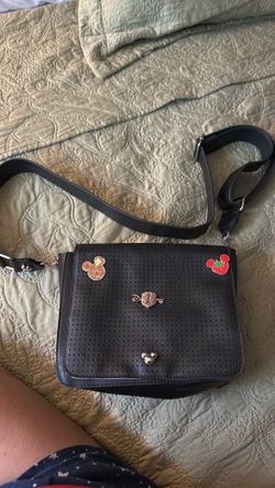 Disney pin Crossbody