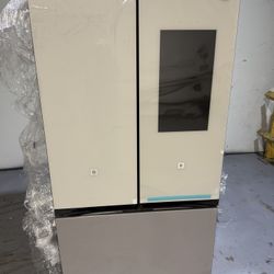 New Samsung Family Hub Refrigerator 