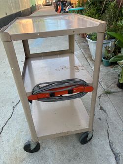 BEAUTIFUL ROLLING METAL CART $40