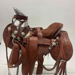 Nueva Montura charra de cuero con herraje y fuste plateado