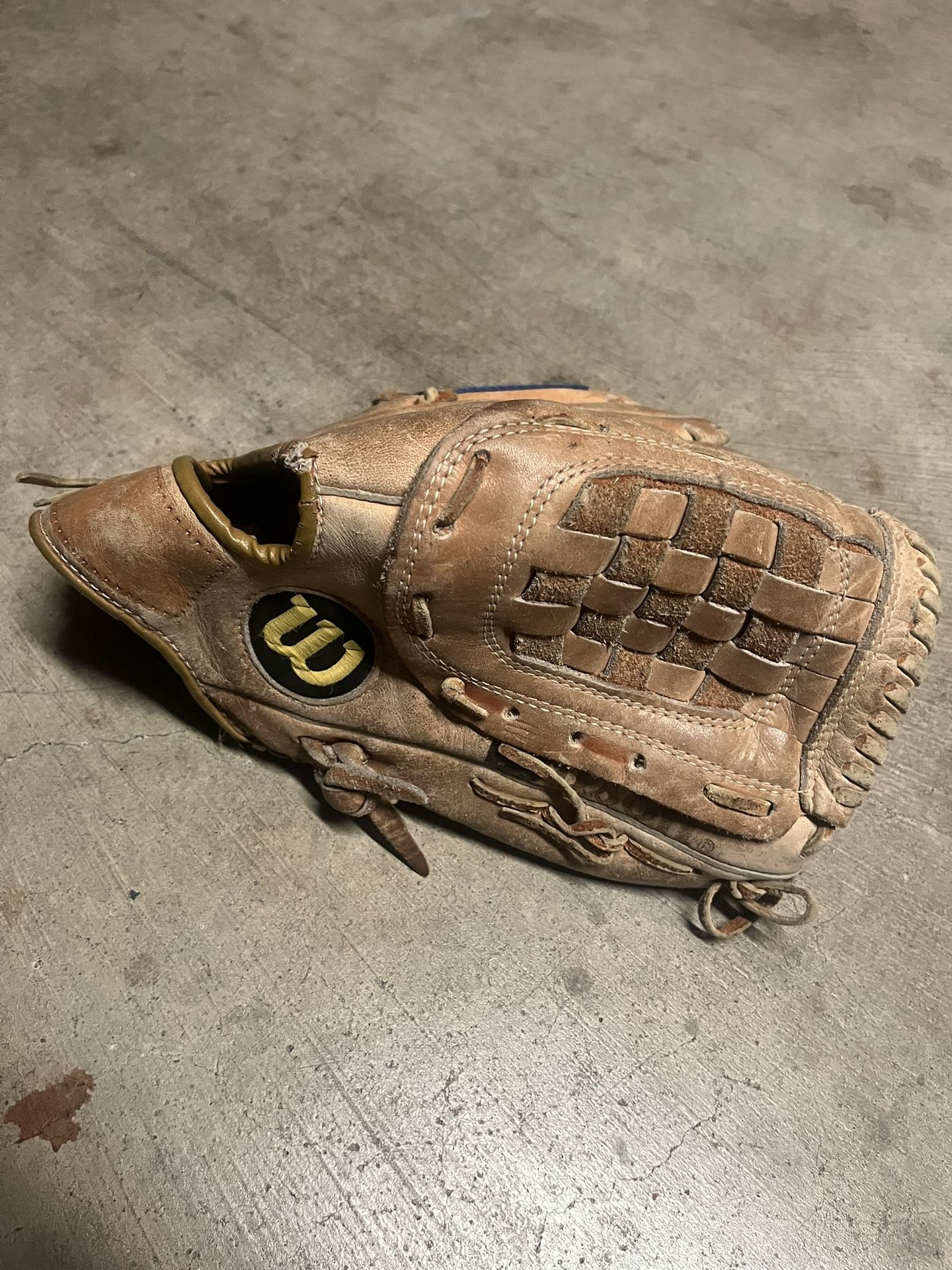 Left handed Baseball Gloves
