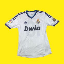 REAL MADRID BWIN ADIDAS #10 OZIL SOCCOR FOOTBALL MEN'S size small  JERSEY Authentic  High quality, stylish , athletic , soccer futbol jersey Good cond