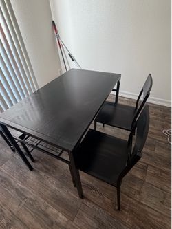 Dining table with 2 chairs and bench