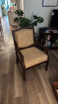 Wood Frame Accent Chair with Leaf Pattern