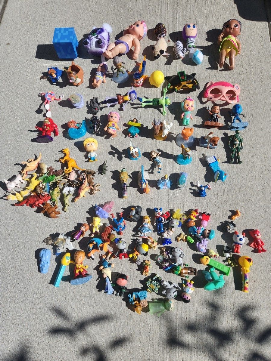 character toys
stuffed animal
various character
all for $10