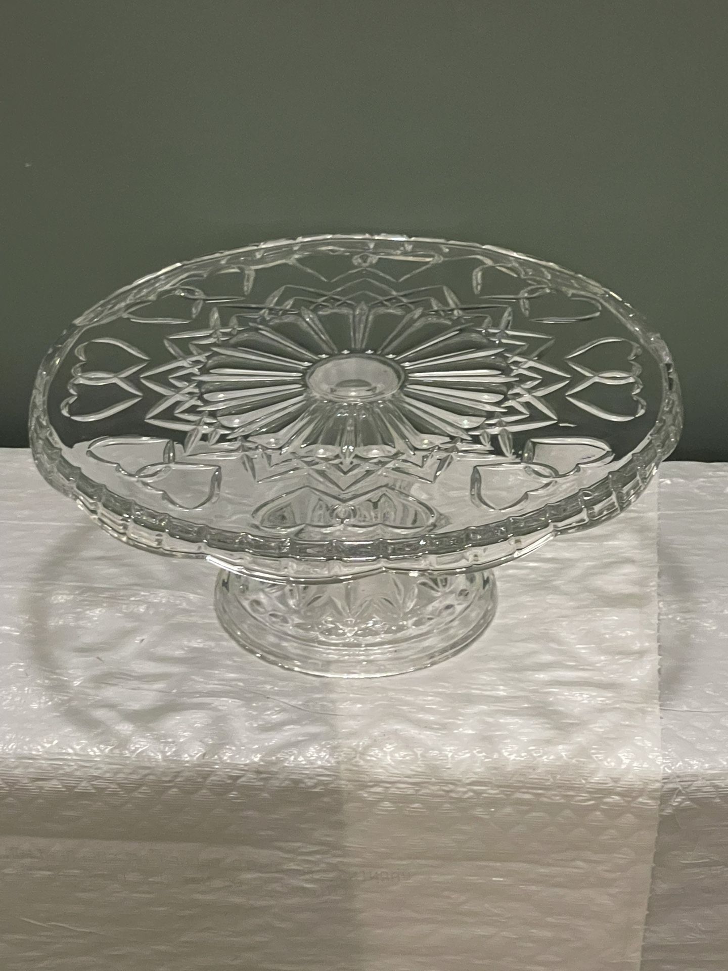 11"W HEAVY CRYSTAL-CUT GLASS CAKE / SERVING PLATE on 4.5"H PEDESTAL - firm price for item w/o glass cover. Purchase w/cover at firm higher price.
