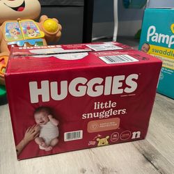 Huggies Diapers (NEWBORN SIZE/ 76 CNT)