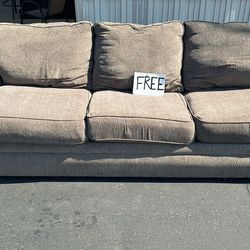Free Couch 