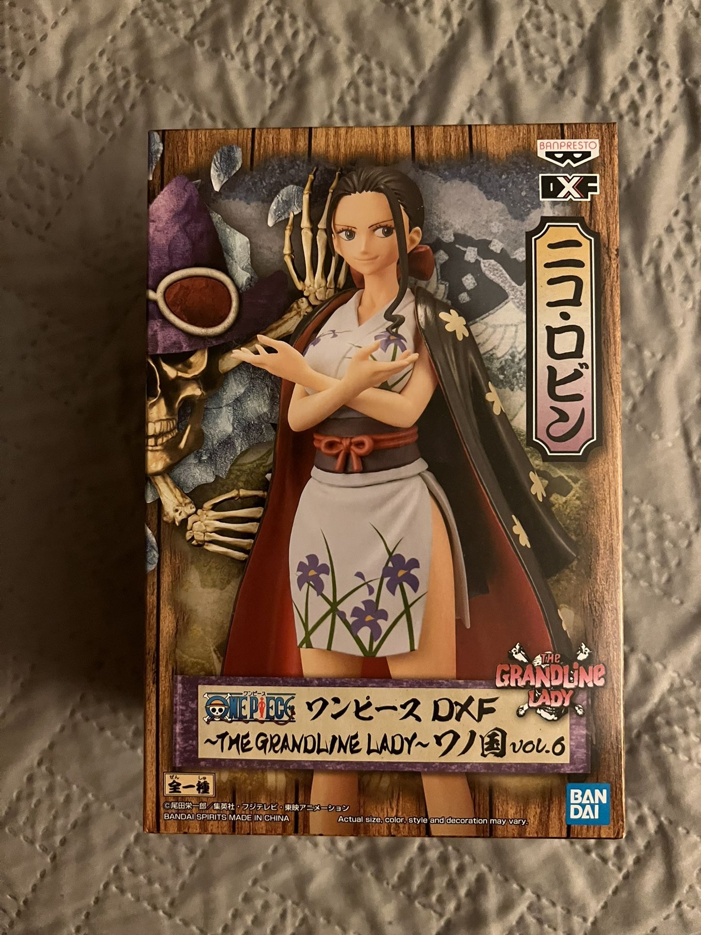 Nico Robin one piece Statue