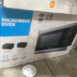 Brand new Samsung microwave oven