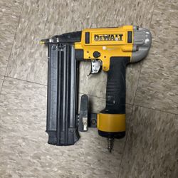 DEWALT 18-Gauge Pneumatic 2-inch Brad