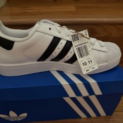 superstar adidas brand new  size 10