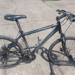 Northbrook XC6 Crossroads Bike Bicycle with Disc Brakes 26" Tires Large Frame, barely used - $100 FIRM 