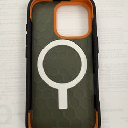 Iphone 16 Pro UAG Civilian Olive Cover