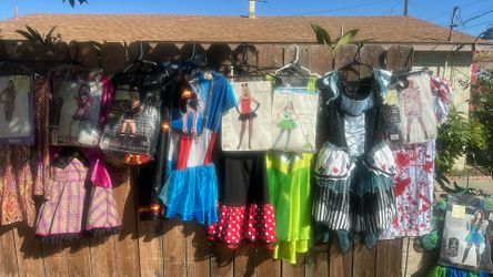 Halloween 🎃 Costumes. Not Free