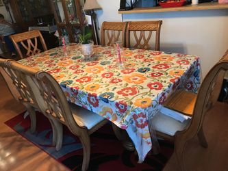 8 person formal dinning table