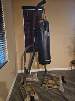 Everlast Heavy Bag & Stand with Sand Weights – Complete Boxing Setup