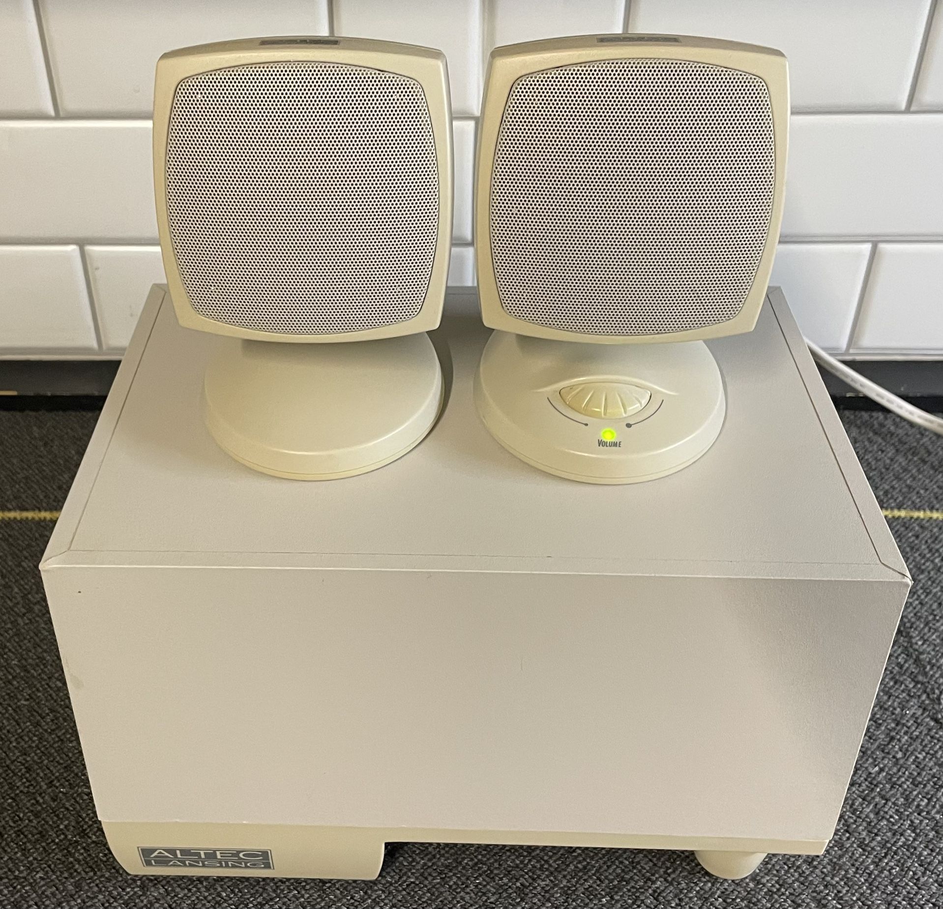 Altec Lansing 2.1 System W/ Bluetooth