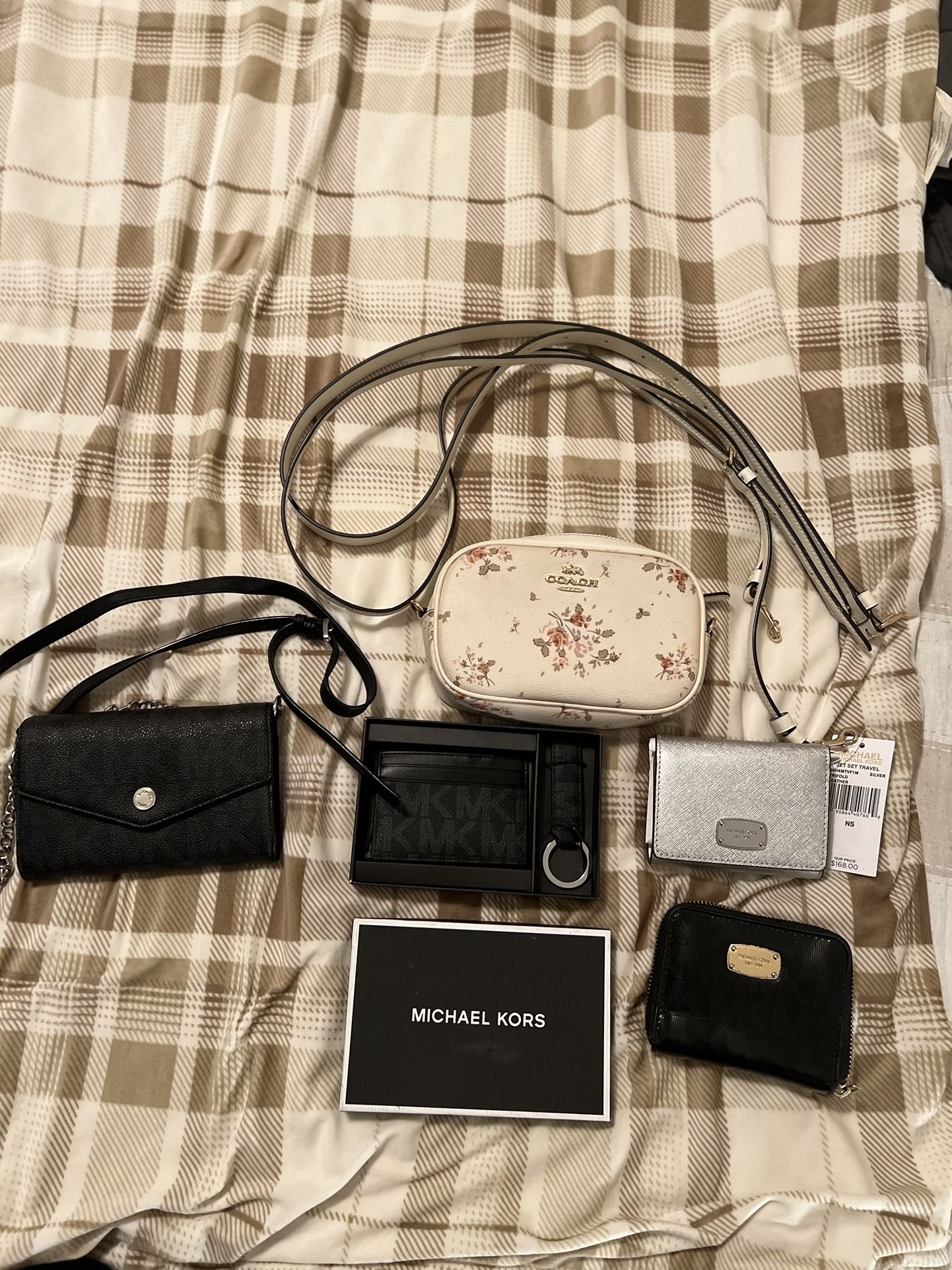 Cross Body/wallets