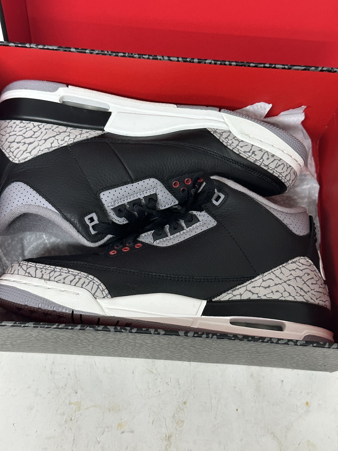 Sneaker Nike Air Jordan 3 Retro  Size 7#43921