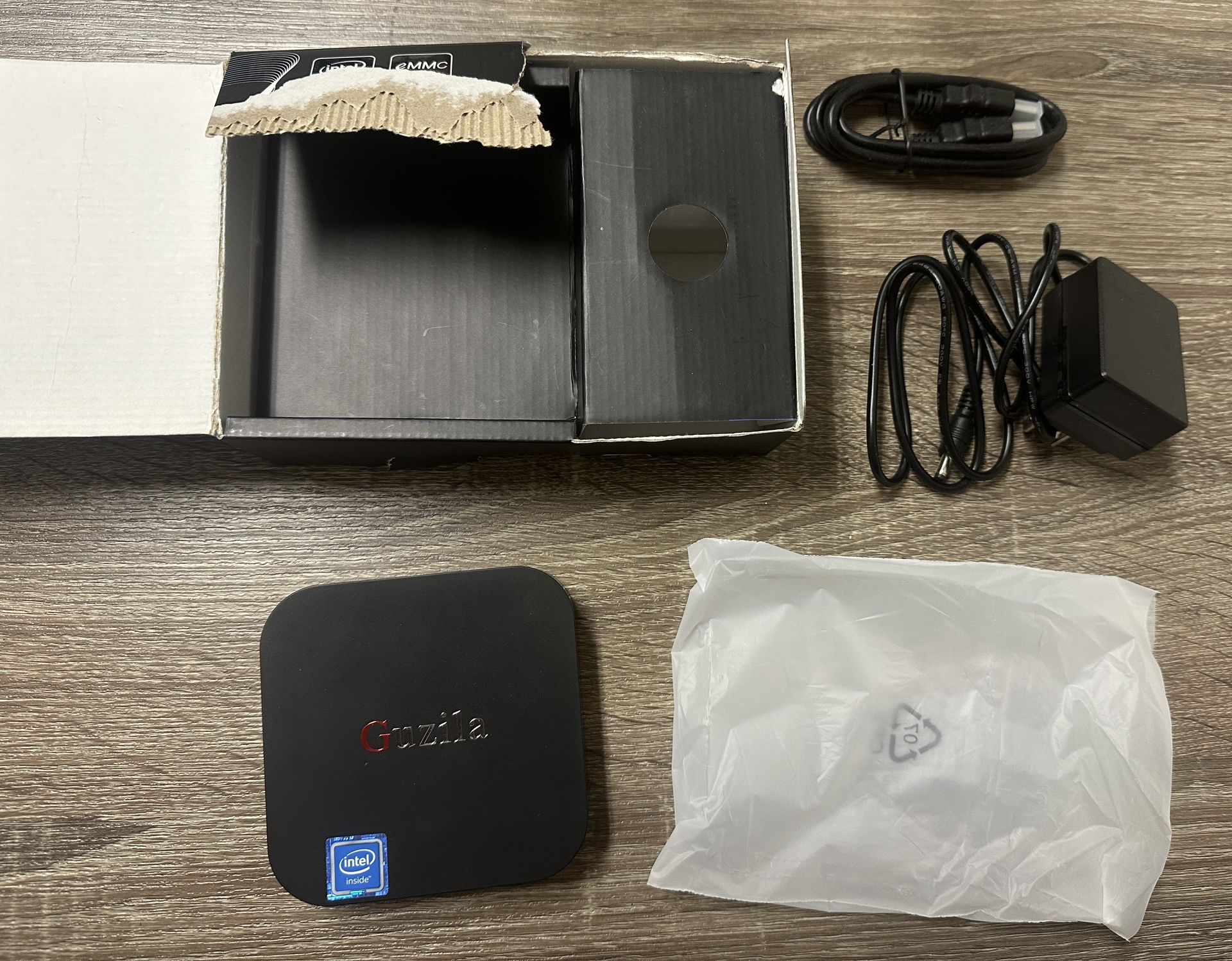 guzila mini pc W8 Pro RAM: 4GB ROM:64GB Intel Cherry Trail CR Atom Z8350
