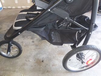 Graco 3wheel jogger strawler