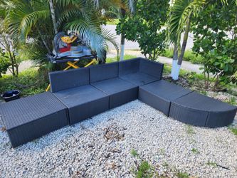 Outdoor Wicker Sectional Sofa Set
