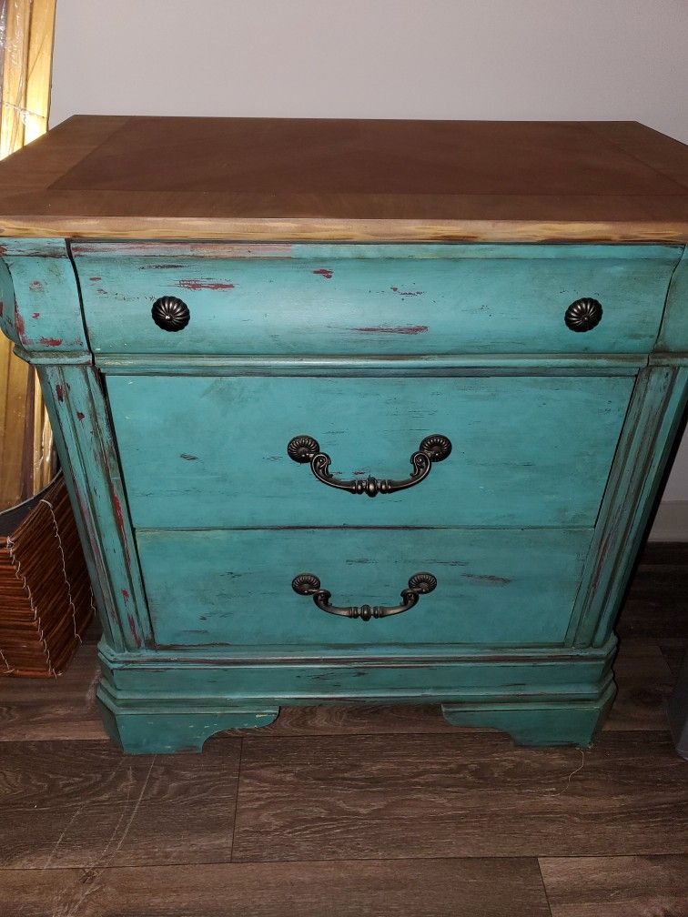 Modern Farmhouse Endtable / Nightstand / Dresser