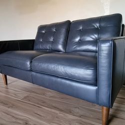 Tufted Leather Loveseat 