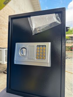 Brand new safe box